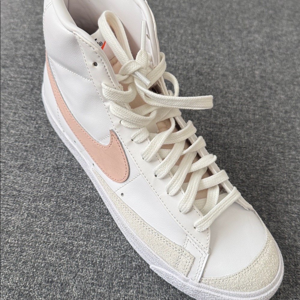 Nike Women's white and Pink Sneakers women’s size 10.5 New without a box - Picture 3 of 8